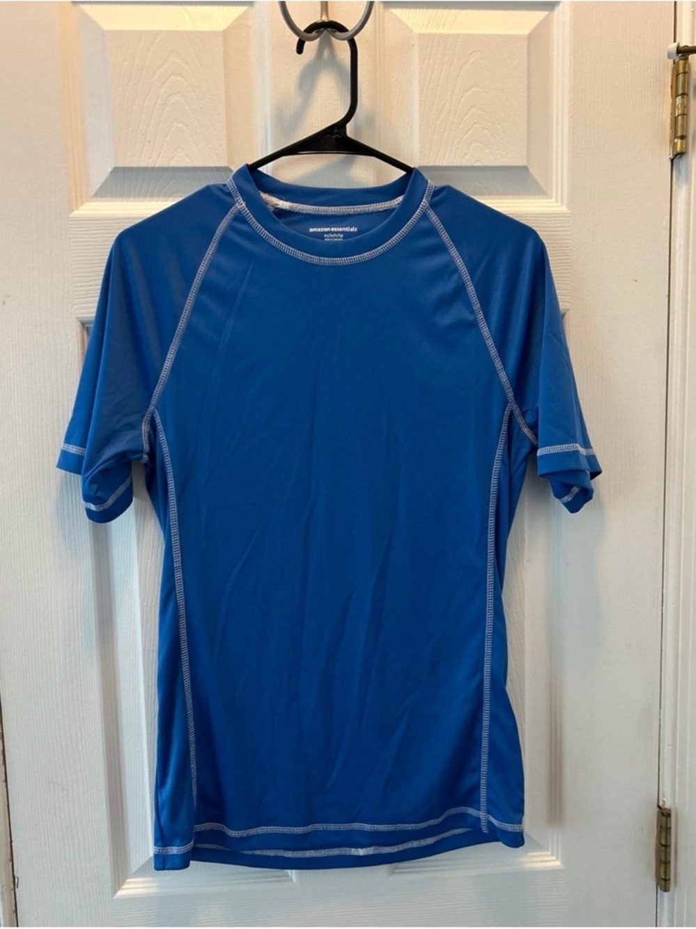 Amazon Essentials Men's Short Sleeve Royal Blue Swim Rash Guard